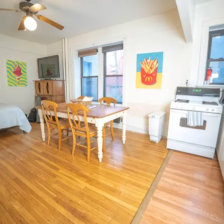 Cozy apartment in beautiful midtown Hoboken!