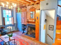 The Historic & Walkable Philadelphia Washington Square West 2 bed/2 bath Home - Holiday bungalows