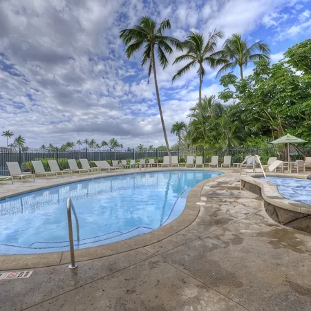 Regency Villas 3BD +Loft, 3BA,sleeps 8-10, A/C, 5 min walk to beach, 5 star !!!