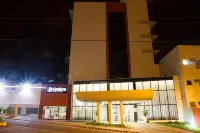 Lindóya Hotel - parkir