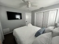 Relaxing family friendly heated pool home close to beach - Swimmingpools