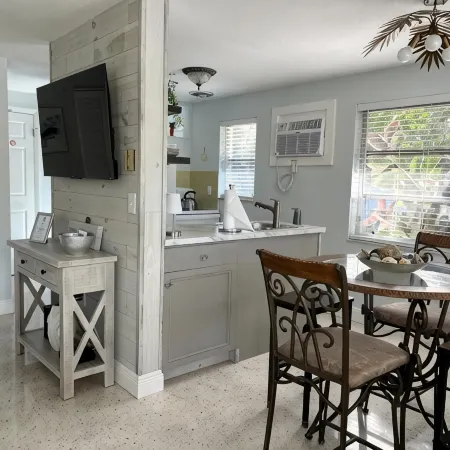 3 Minute walk to beautiful AMI beach! Old Florida Charm with a Modern Flair!