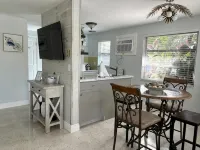 3 Minute walk to beautiful AMI beach! Old Florida Charm with a Modern Flair! - 2星級
