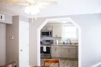Holland Suites, Suite #4