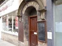 Falkirk City Centre Stylish 2 Bed Flat Hotels in Falkirk