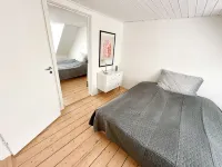 Modern apartment for 6 in city center
