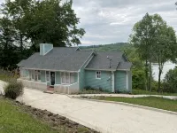 Little Buck Bungalow - Deerfield Lake View Home on Norris Lake - Wi-Fi