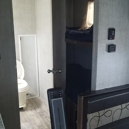 Adventurer camper, tinyhouse on wheels