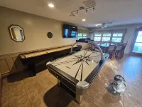 Irish Lakefront, Hot Tub! Pets, Dock, Fishing, Kayaks, Ice Fishing, Hunting! - 4성급