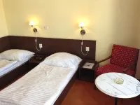 Hotel York - 3 ดาว