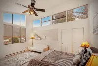 River Inn Cabin Theme Flat w/ Dock - Homestays