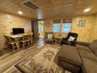 PINE COTTAGE - Pet Friendly Lakefront Cottage on Thayer Lake - Chalets