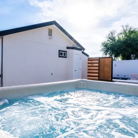 Casa del Sol: Chic Family Home with Heatable Private Pool & Guest House