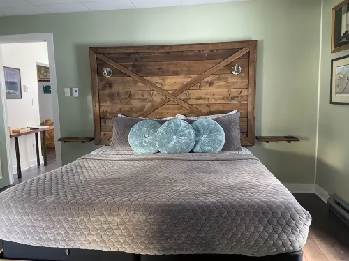 Upscale organic modern with whirl pool - 4-Star
