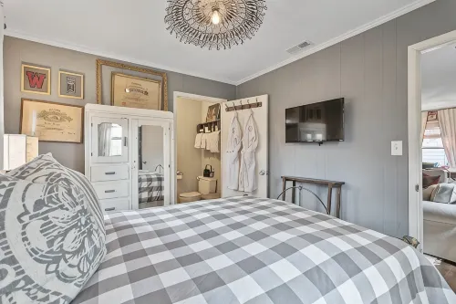 Scarlett Scales Cottage in Downtown Franklin - บังกะโล