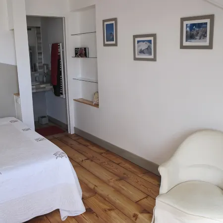 Villa Dampierre Hotels in Pau