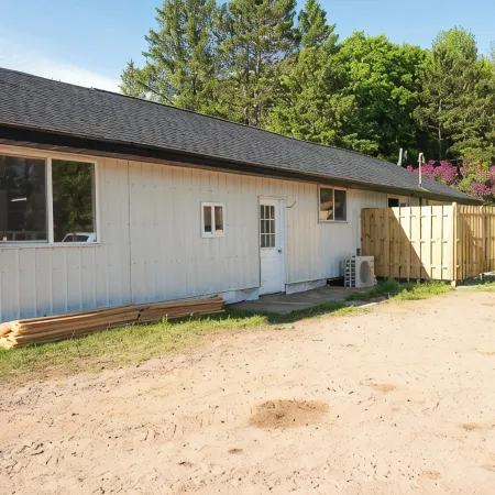 Entire Home in the heart of Sugar Camp on beautiful Bass Lake. No Cleaning Fee!!