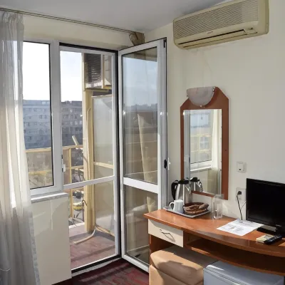 Slavyanska Beseda Hotel Отели рядом с достопримечательностью «Парк Борисова Градина»