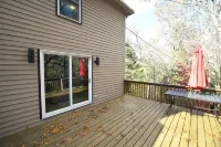 5 Star Coastal Farmhouse- Dog Friendly- 3Br in Westerly! Minutes to Beach & Town