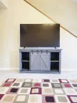 Modern Secluded 2 BR 1.5 Bath - 3-Star