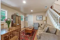The Maple Apartment at Tudor House Vacation Rentals - 4성급