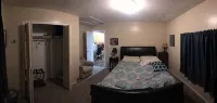 3 bed 2 bath house w/ covered parking spot and fenced backyard. - 3 estrellas