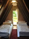 Eichhörnchen-in der Natur Zuhause-fass-sauna im Garten - 2-Star