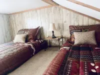 Prairie Creek Cabin -Ride SxS to trails from the cabin! Kayak and Fish the Creek - 2-Star