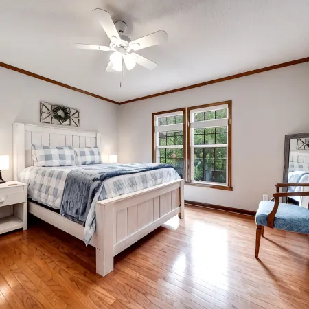 Cottage at the Creek - 4 Bedrooms