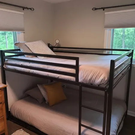 Family Getaway w/ year round  Hot Tub Hotele w: Chikaming Township