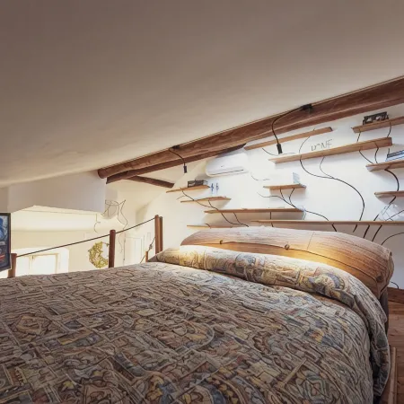 Strategically Located Tiny House Between the Cinque Terre and Portofino, with Free Parking and Bikes