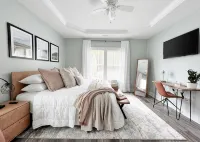 Coastal Retreat 10 Minutes to Beach w/ King Bed, Grill, Fire Pit & Game Room - 4 stjerner