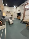 The Nook at Main Street Suites: Cozy studio apt in downtown Van Buren, AR - Wifi
