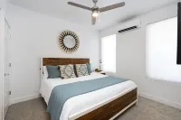 4 bedroom Townhome-Sleeps 16-Pool Hot Tub+Pickleball+quiet location - Balkon