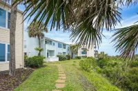 Relax Beachside in our private neighborhood with all the comforts you need! - Wifi