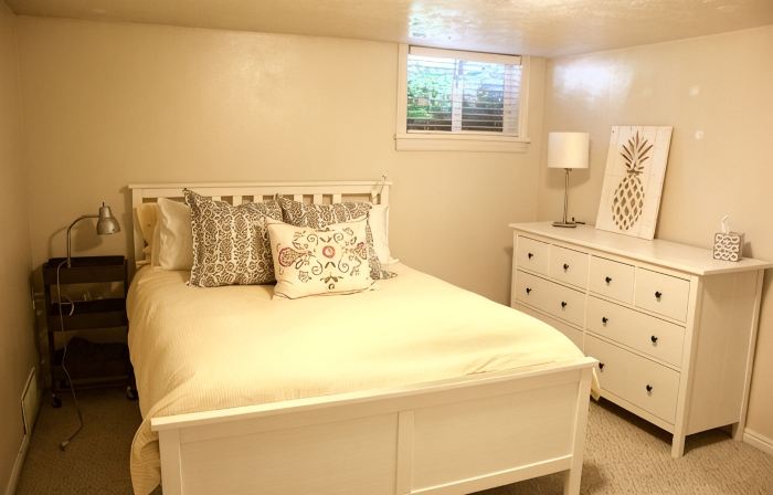 Mayberry in Orem!  Cozy 2BR Apt by Costco! All New Carpet/Paint