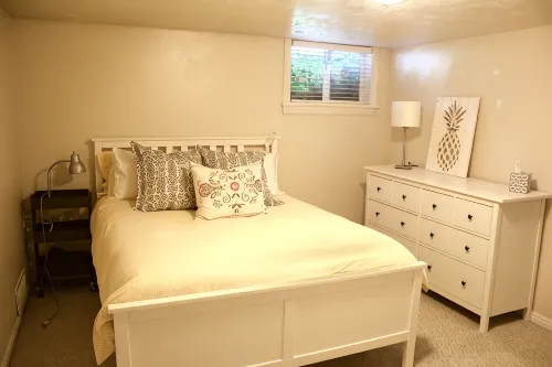 Mayberry in Orem!  Cozy 2BR Apt by Costco! All New Carpet/Paint - WiFi