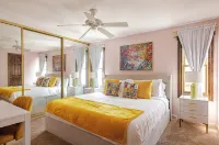 Family Friendly, Game Room, KING BED, Deck&Grill - Homestays