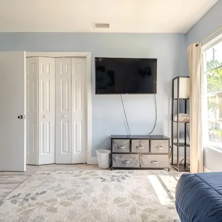 Downtown Cocoa Beach, Heated Pool House Next to Beach