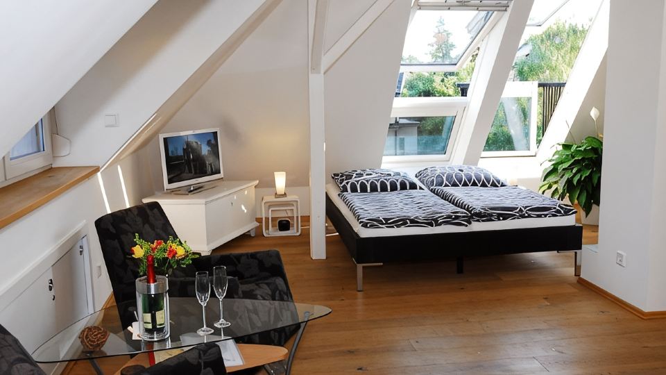 Romantic attic apartment in beautiful Laubegast neighbourhood in Dresden