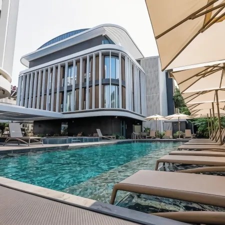 Four Hills Hotel