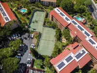 Newly Remodeled--2 Minute Walk to Charley Young Beach--Maui Vista #1216 - 2 stjerner