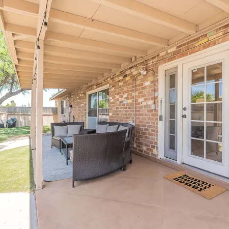 Charming 4-bedroom house, family and pet friendly, in desirable east Tucson!