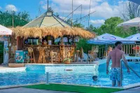 International House of Journalists Resort - piscine