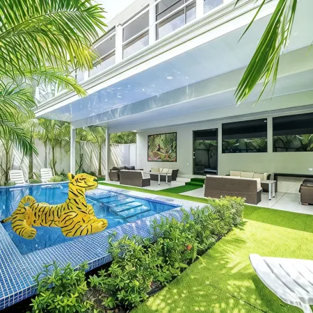 18 Bedroom PRIVATE HOME Jaco Beach, 5-Year of Excellence, VIP Concierge Services