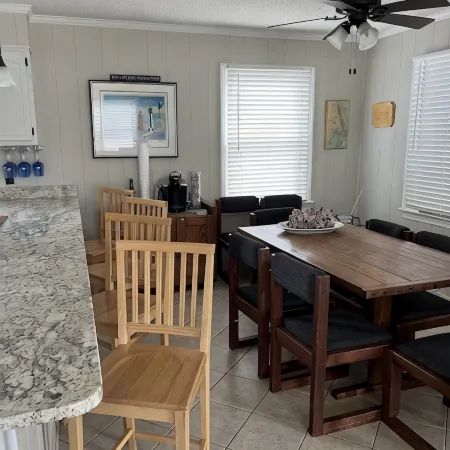 Great beach cottage 5 minute walk to beach. Pet friendly. Fenced yard. .