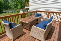 Detox & Hike: Waterfront Oasis with Infrared Sauna & Shawangunk Mountains - 4-Star