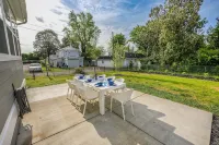 Greystone Manor - Magnificent!  Sleeps 10  Center of Town - Wifi