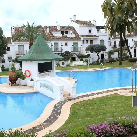 charming, quiet , white house in the center of Marbella
