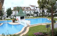 charming, quiet , white house in the center of Marbella - 2 stjerner